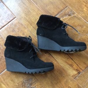 NWT Donald J Pliner Suede Leather Fur Lined Wedge Ankle Shoes Boots 7 Black